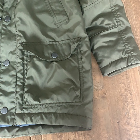 💚H&M Toddlers Khaki Green Puffer Jacket 4-5T Like New - Picture 8 of 15
